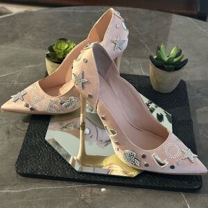 Guess gorgeous high heels new $35